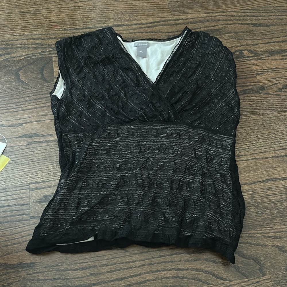 Ann Taylor top size medium black and nude Lacey vibes